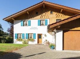 Appealing apartment in Bad Bayersoien with balcony, lägenhet i Bayersoien