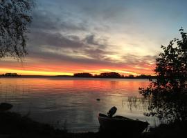 Island Beach House, hotel em Värmdö