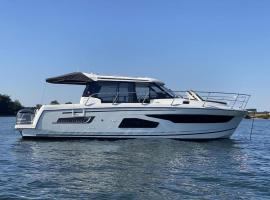 Bella storia II, boat in Menton