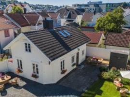 Cozy Central House, cabana o cottage a Sandefjord