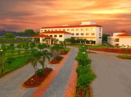 Grand Serenaa Hotel & Resorts, Auroville, hotelli kohteessa Auroville