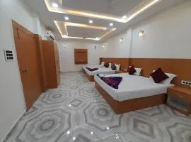 Goroomgo Hotel The Nirmala Palace Ayodhya-Near Ram Mandir