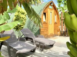 Lykke SUITE SPA SAUNA PISCINA Y JARDIN, huvila kohteessa Buzanada