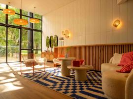 Boutique Hôtel La Baignoire, hotel v destinaci Lacanau-Océan