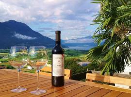 4-Zi-WG Casa Sogno - Valle mit Kamin. Alleinlage im Rebberg!, hotel v destinaci Agarone