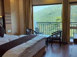 Summer Hill Resort, hotel v destinaci Chail