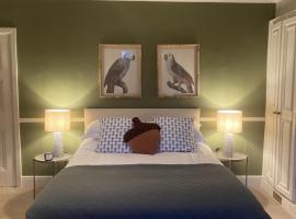 The Beeches - Chatsworth Apartment No 1 - Sleeps 2, hótel í Baslow