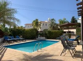 Coral Bay Sunbeam Villa - No Car Needed!