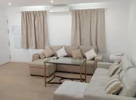 Bonito, céntrico, fresco y tranquilo apartamento en Santa Marina