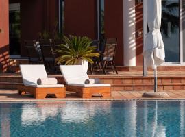 Palm 3 Villa, Hotel in Chalkida