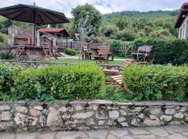 ARTEMIS HOME, hotel near Old Mycenean Tomb, Pétra