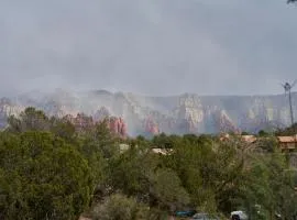 Mountain Shadows Retreat Upper Unit