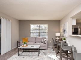 Landing at Northgreen at Carrollwood - 2 Bedrooms in Greater Northdale, pet-friendly hotel in Lutz
