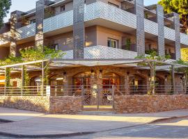 Hôtel La Ménado, hotell i Cavalaire-sur-Mer