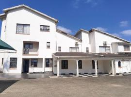 Charmz Guesthouse, bed and breakfast en Manzini