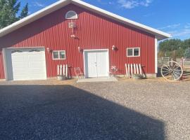 Country Farmhouse, guest house in Monroe