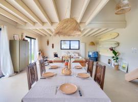 À 1km de la plage de Pors carn, maison pour 6, hotel en Saint-Guénolé