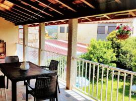 4 bedrooms house with city view enclosed garden and wifi at Porrino, hotel di Porriño