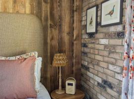 The Fitzherbert Farmhouse, quarto em acomodação popular em Swynnerton