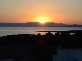 PLEASENT SUNSET IN CESME, hotel in Cesme