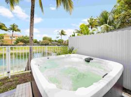 Ohana House Jacuzzi Pool and Ping Pon Terrace, hotel in Homestead