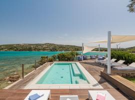 Villa SEA SOUL - Luxury style with direct access to sea, luxury hotel in Porto Taverna