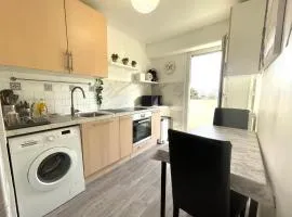 Chambre privée en colocation dans un appartement en hyper centre rillieux la pape