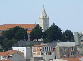 Apartments Ruža, hotel in Primošten