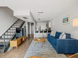 Littlefield Lofts, Hosted by Placemakr - 6th St