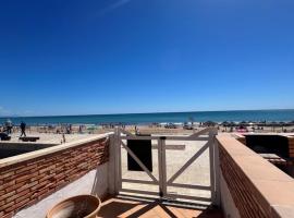 La Mata primera línea de playa, hotell Torreviejas