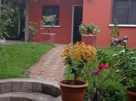 Country House in Los Planes., cottage in Panchimalco