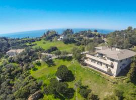 Malibu Mountain Top Villa Retreat by Summer, hotel in Topanga