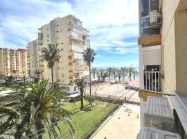 Rio de Janeiro Front Beach, hotel in Algarrobo-Costa