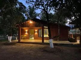 The Mango Woods Cottage with Bathtub in Alibag with Swimming Pool