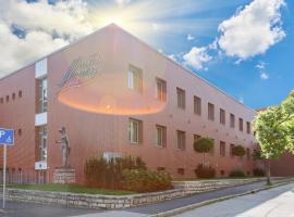 Hostel Mayer Superior Veszprém, hotel near Veszprem Arena, Veszprém