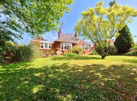 Spacious Dog Friendly Family Home on Norfolk Coast، فندق في Potter Heigham