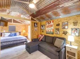 Higden Studio with Private Deck Less Than 1 Mi to Lake!