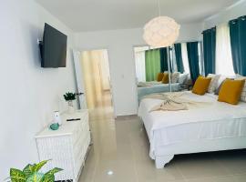 Promo Viviendas Sol y Mar, hotell i Juan Dolio