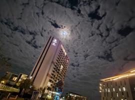 10th floor, Unit 1008, in The Capital Trilogy, overlooking Sun Time Square, lägenhetshotell i Pretoria