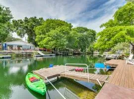 Waterfront Weeki Wachee Home with Kayaks!