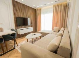 Escape Luxury Apartments 1, luxury hotel in Shëngjin