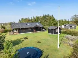 Gorgeous Home In Ejstrupholm With Wifi