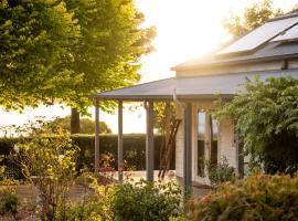 Country Oasis With River Views, hotel v destinaci Cygnet