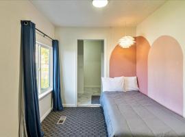 Close to Ogden-Weber Tech College Private Room, hotel in Ogden