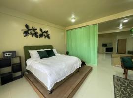 Lina Suites Premium Room, hotel v destinaci Malaybalay