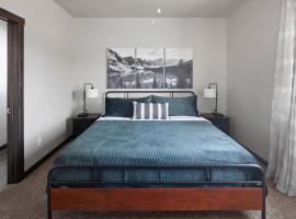 Modern Montana Getaway - All the comforts of home!, villa i Kalispell