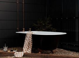 Outdoor Bath and Sunny Living, hotel v mestu Scamander