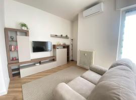 HOME BY NATY, apartment in Brescia