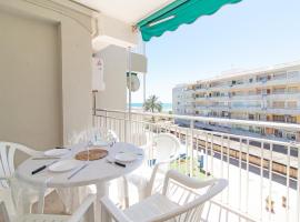 Global Properties, Las dachas 1 - Apartamento en primera línea de playa: Canet de Berenguer'de bir otel