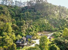Matakana Retreat - Luxury Off Grid Lodge in Nature, hotell i Matakana
